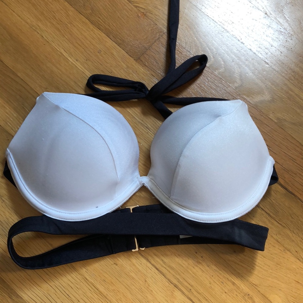 Victoria’s Secret bikini